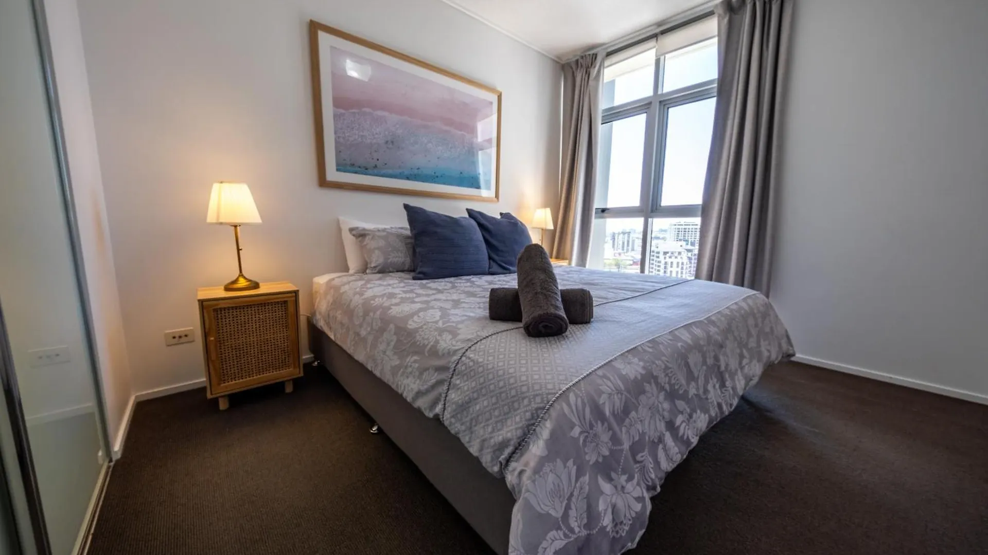 Brisbane City Luxury Riverfront Apartments 0*,  Австралия