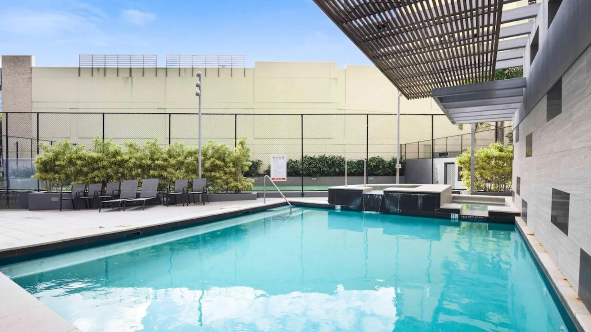 Brisbane City Luxury Riverfront Apartments Австралия