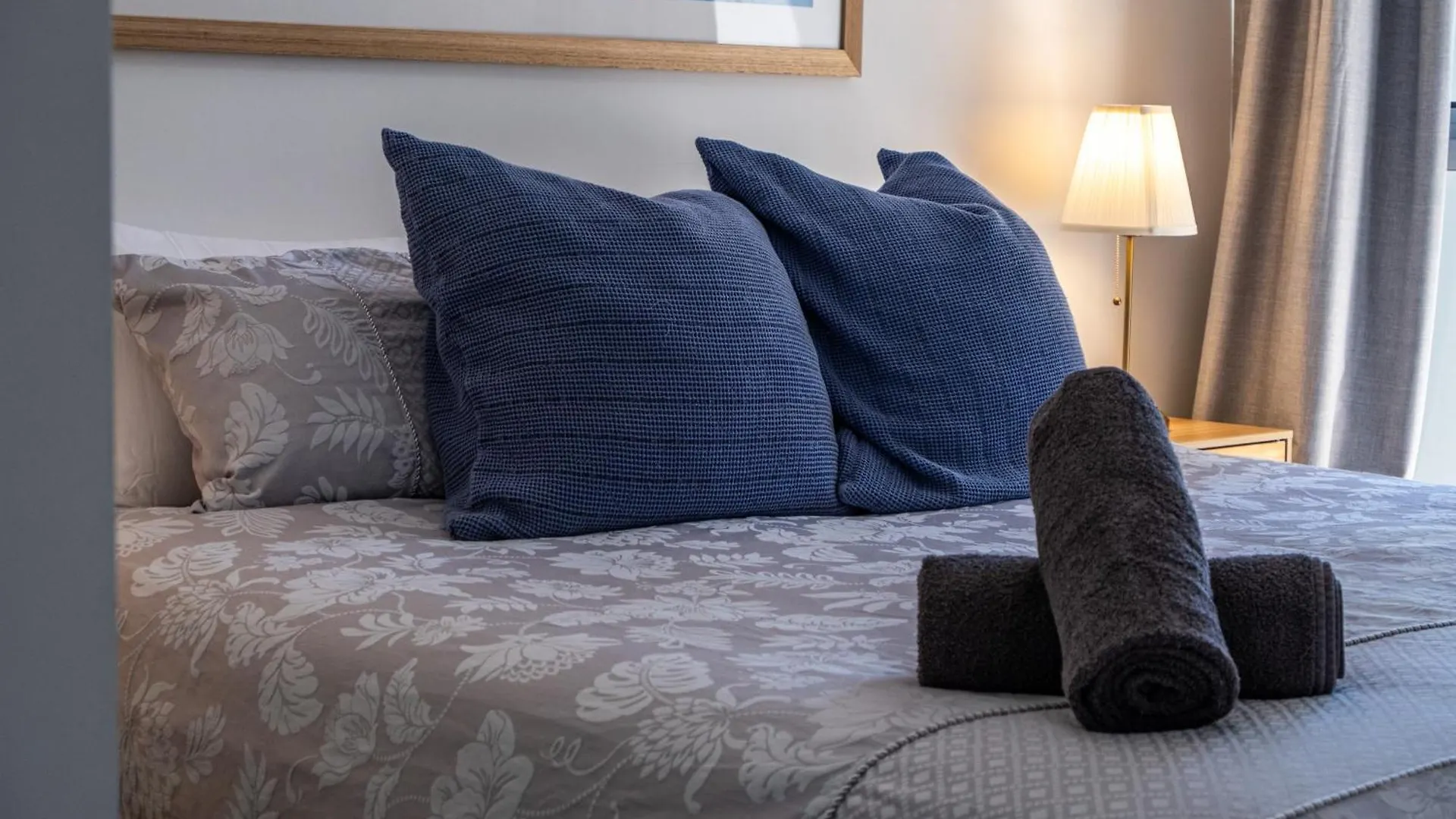 Brisbane City Luxury Riverfront Apartments